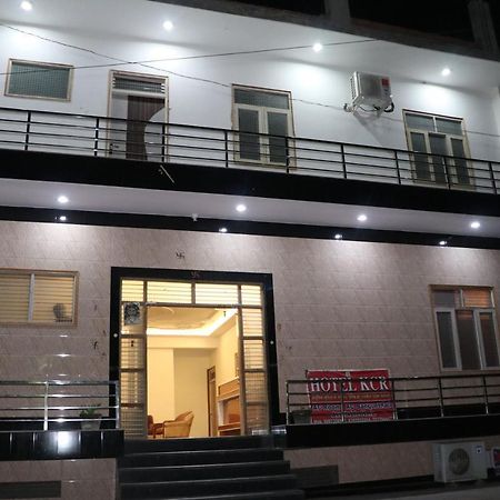 Hotel Kcr อัครา ภายนอก รูปภาพ