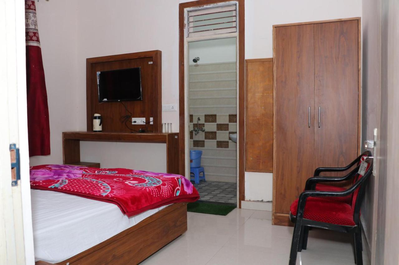Hotel Kcr อัครา ภายนอก รูปภาพ